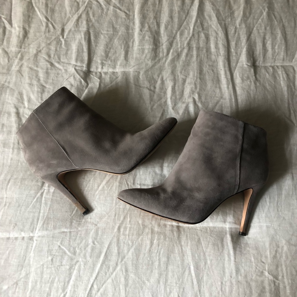 Antonio Melani Light Gray Suede Booties